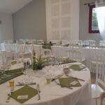 Les tables et leurs décorations - Un mariage organisé par Les rêves que l'on fête