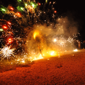 Un spectacle de feu lors d'un événement organisé par l'agence événementielle Les rêves que l'on fête